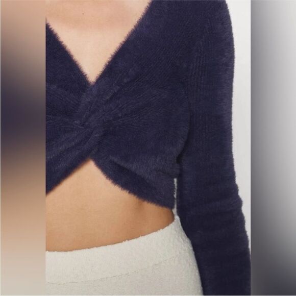 Aerie Fluffy-4-Ever Reversible Twist Fuzzy Crop Sweater Navy Blue - Picture 6 of 10
